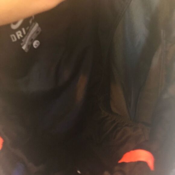 Black Nike shorts    - Picture 8 of 8